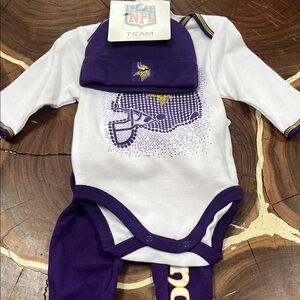 NFL Minnesota Vikings White and Purple Baby Matching Set size 0-3 mo